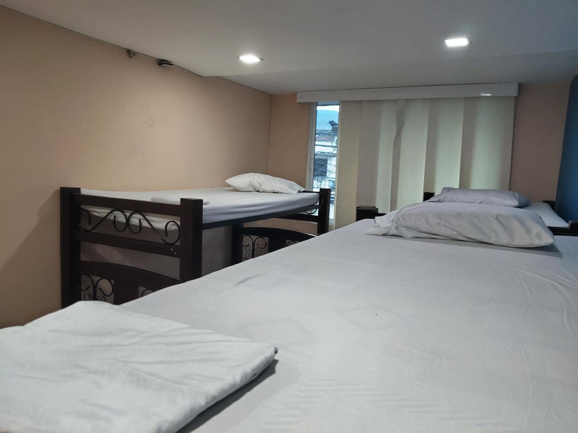 Hostal Avanza Кали Экстерьер фото
