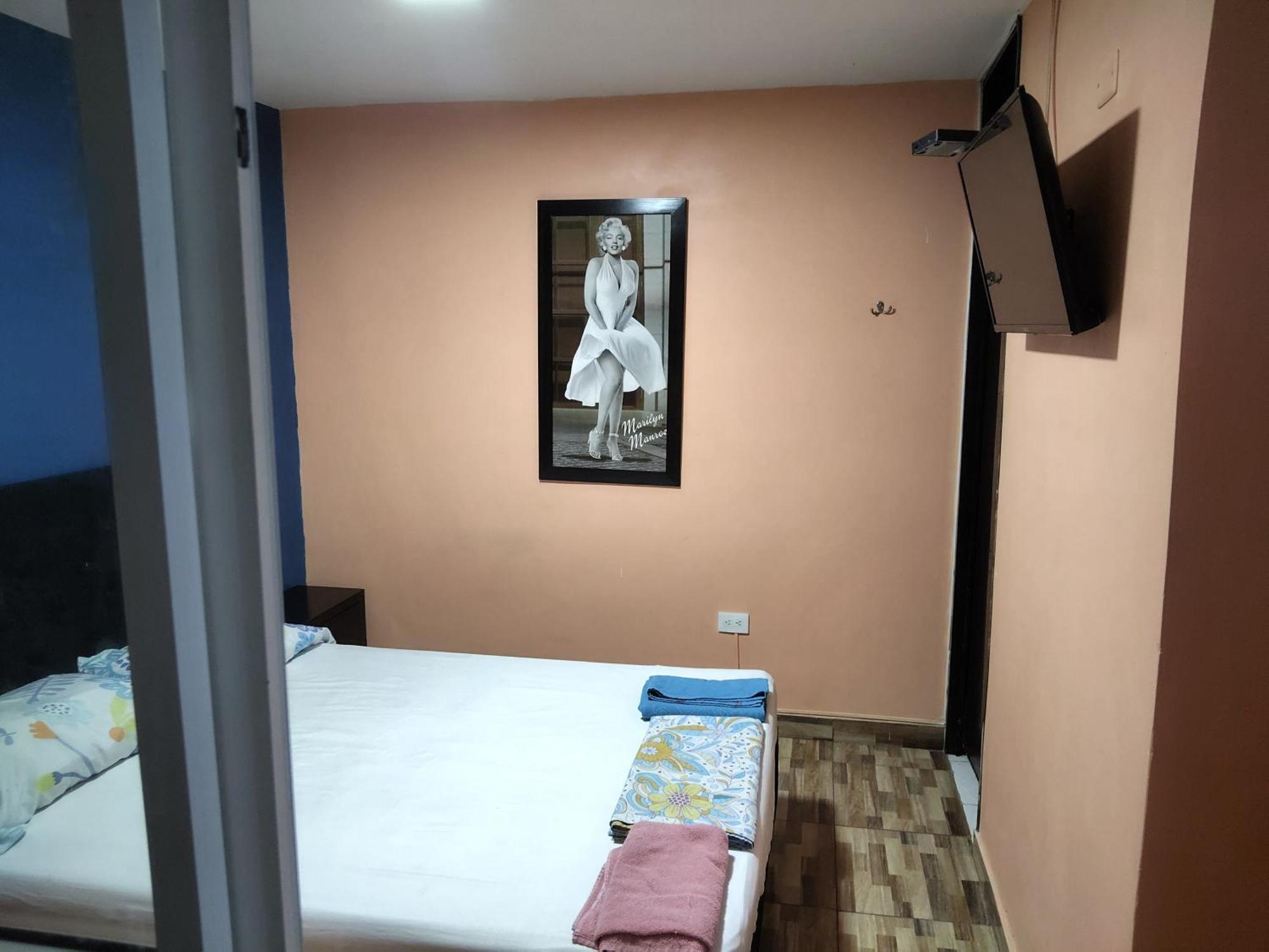 Hostal Avanza Кали Экстерьер фото